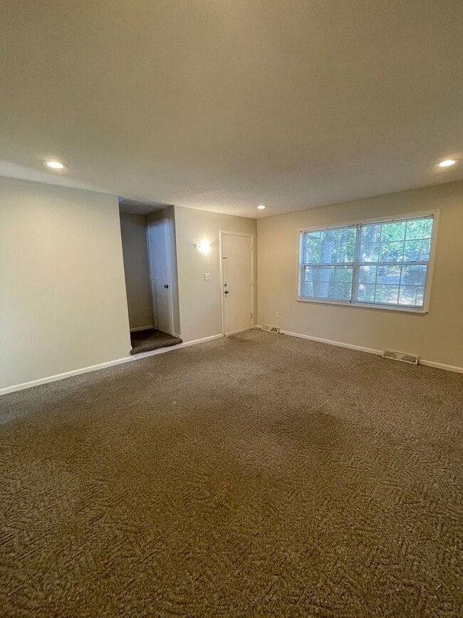 Building Photo - 1804 Stanford Dr