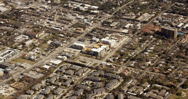 Foto aérea - Franklin Park at Alamo Heights