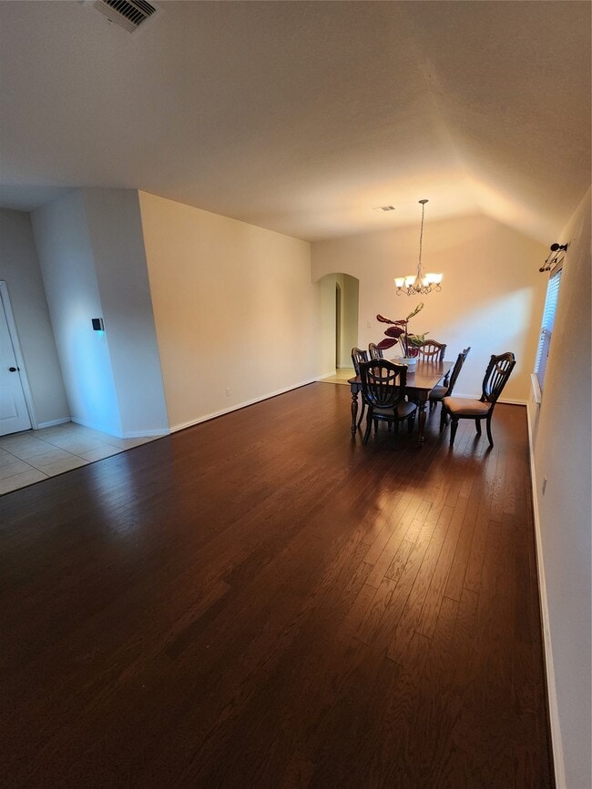 Building Photo - 4713 E Meadow Dr