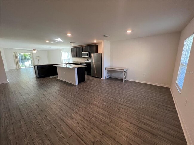 Foto del edificio - 3936 Basket St