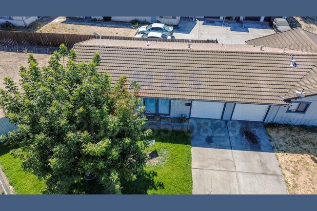 Foto del edificio - 302 Lovell Way