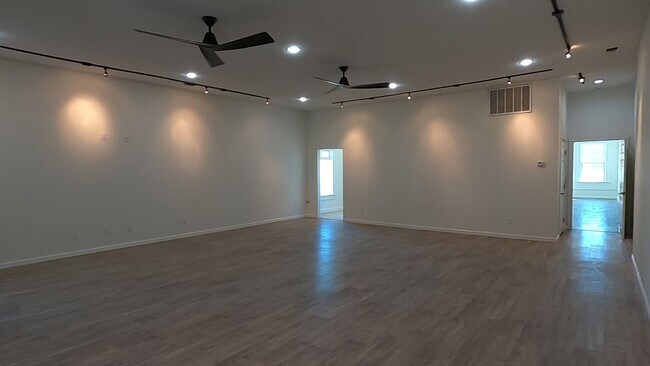 Foto del edificio - 1439 Huntoon St