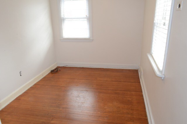 Foto del edificio - 214 Earlington Rd