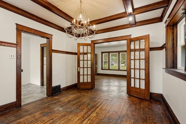 Building Photo - Spacious 3-Bedroom Home with Walk-In Closets!