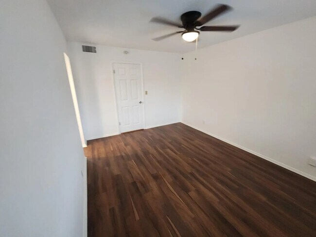 Building Photo - 3061 NW 47th Terrace