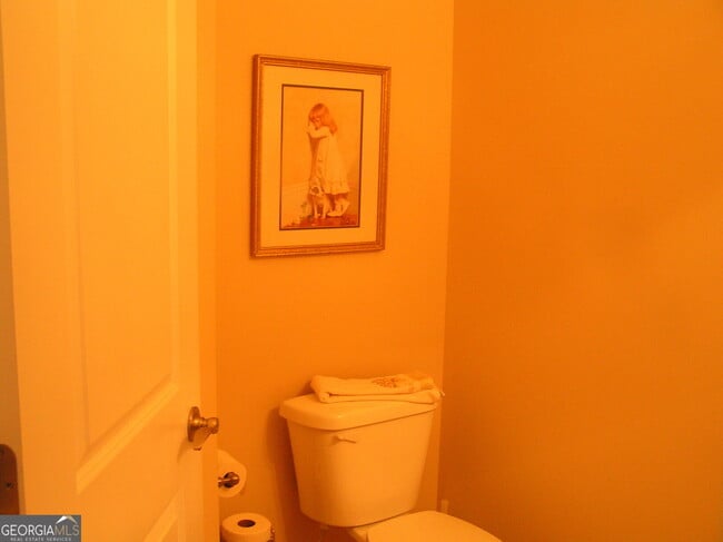 Building Photo - 136 Village Dr