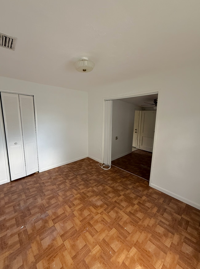 Foto del edificio - 251 NW 49th Ave
