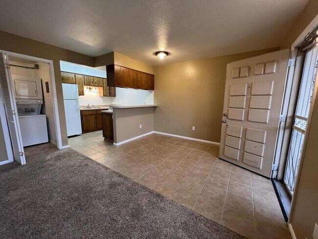 Building Photo - 1523 Trent Ct