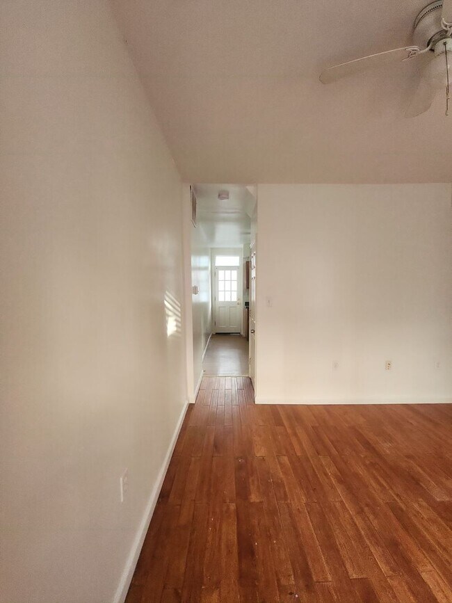 Foto del edificio - 2309 Hunter St