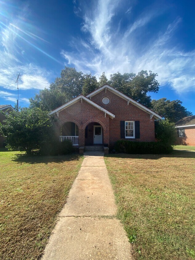 654 Kirksey Dr W, Greenwood, SC 29646 House Rental in Greenwood, SC