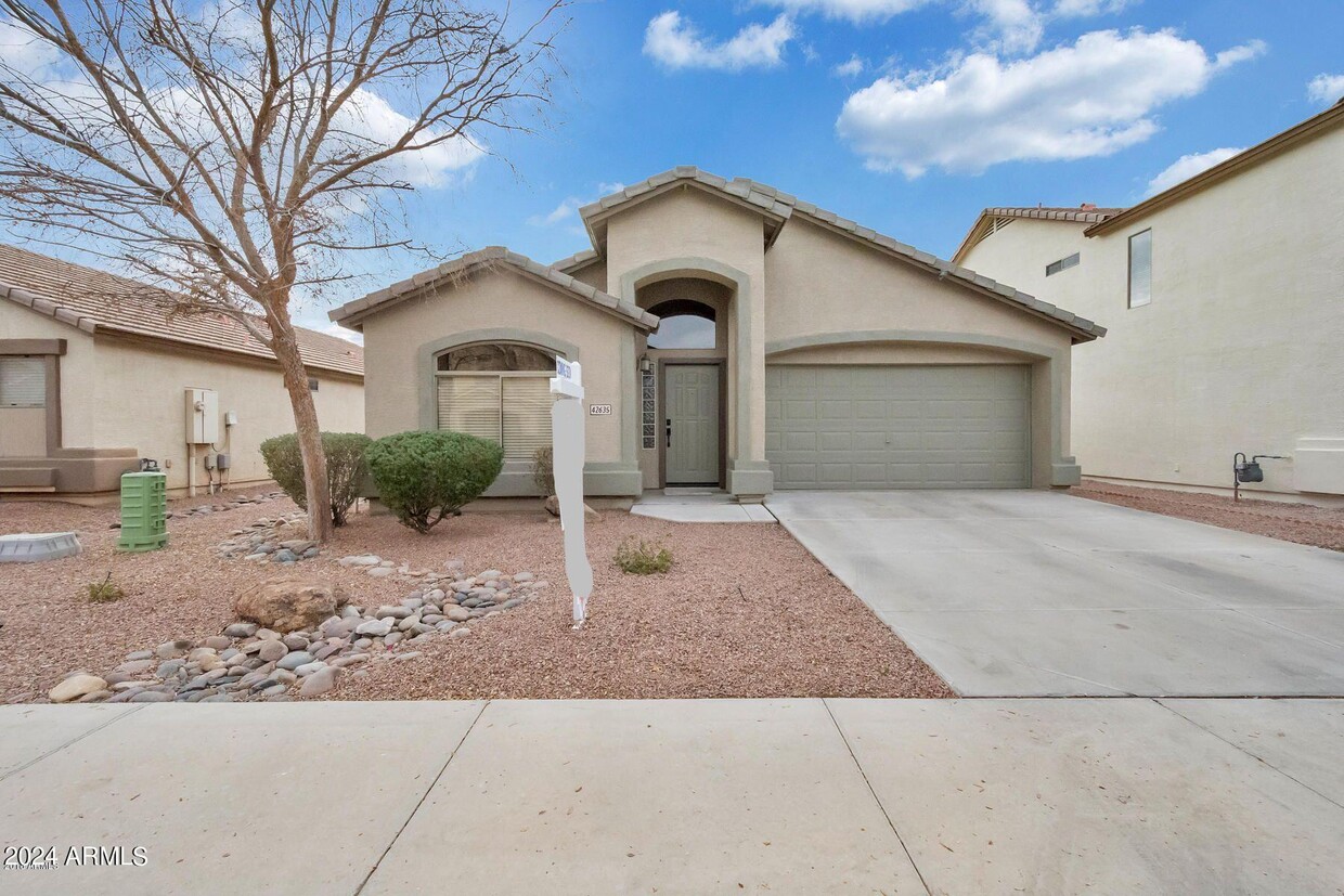 Primary Photo - 42635 Colby Dr