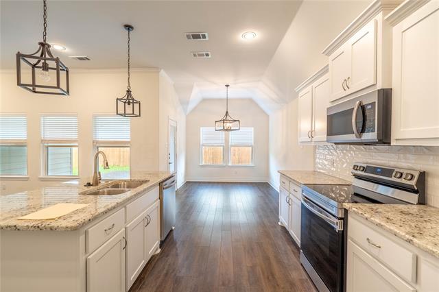 Foto del edificio - 8514 Christie Ln