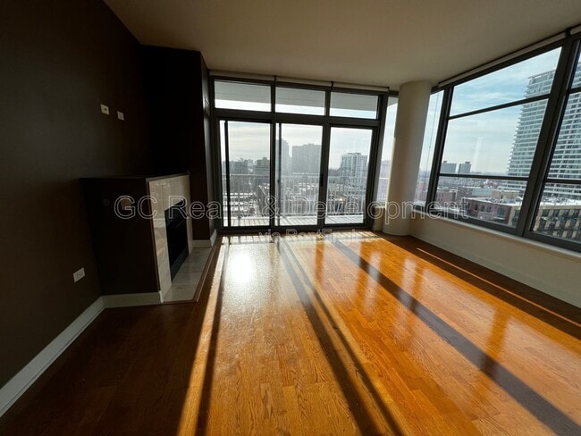 Foto del edificio - 1600 S Prairie Ave