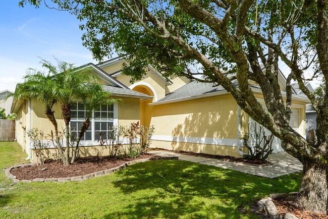 Building Photo - 493 Lancers Dr