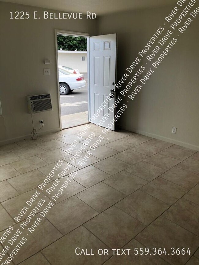 Building Photo - Atwater Studio Available Now!