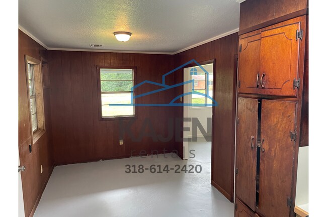 Building Photo - 4598 Cedar Dr