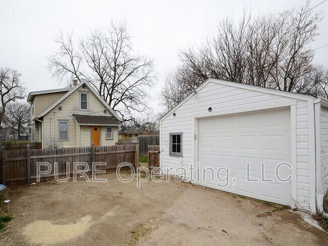 Building Photo - 5129 S 39th Ave