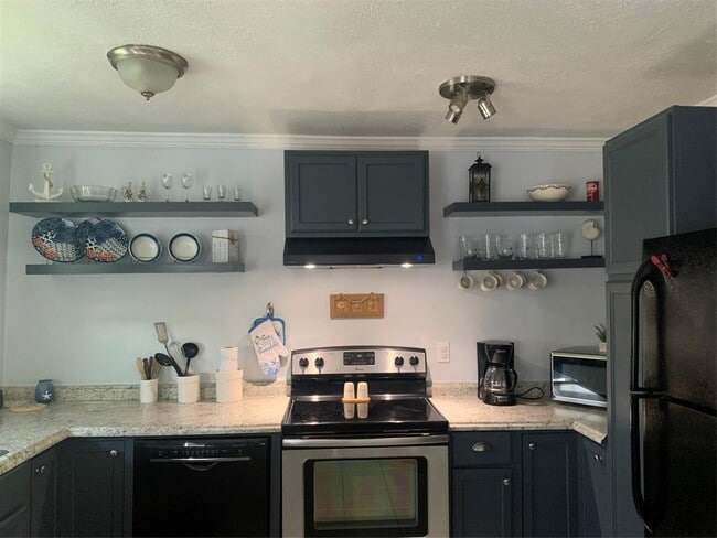 Building Photo - 1609 E Bayshore Dr