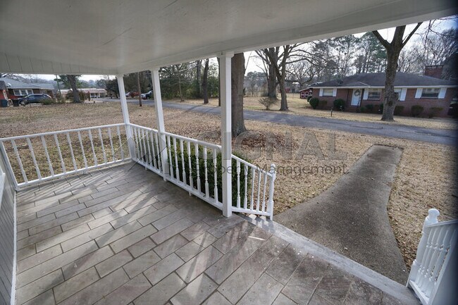 Foto del edificio - 220 Nantuckett Dr