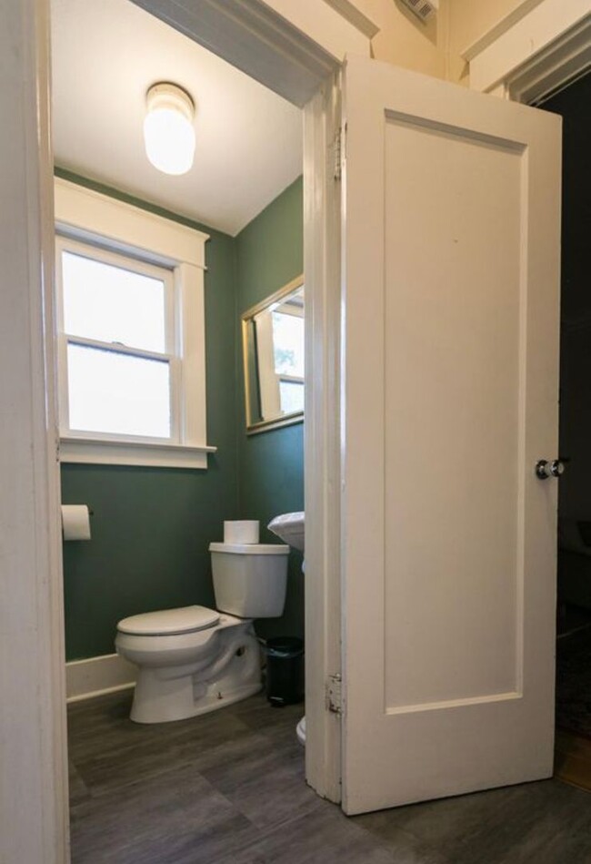 Building Photo - Fully Furnished House