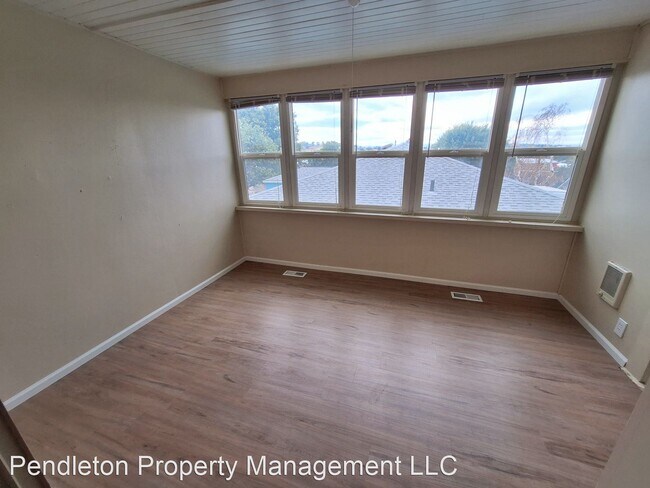 Building Photo - 3 br, 1 bath House - 1116 NW Despain Apt B