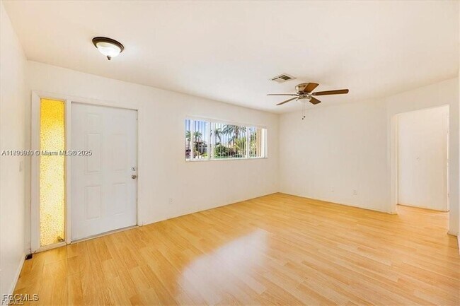 Foto del edificio - 915 SE 20th St