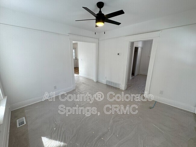 Building Photo - 1023 W Kiowa St