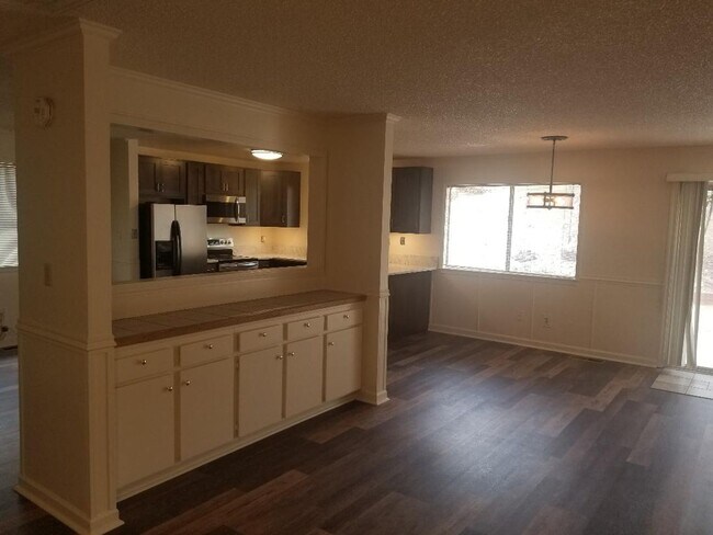 Foto del edificio - 2085 Severn Dr