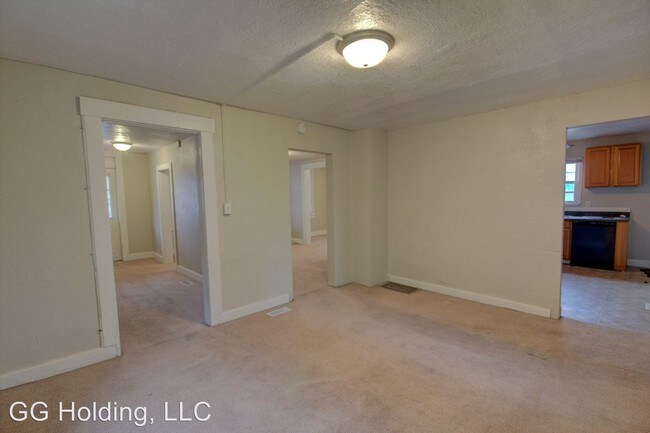 Building Photo - 4 br, 2 bath House - 1236 W. 7th St.