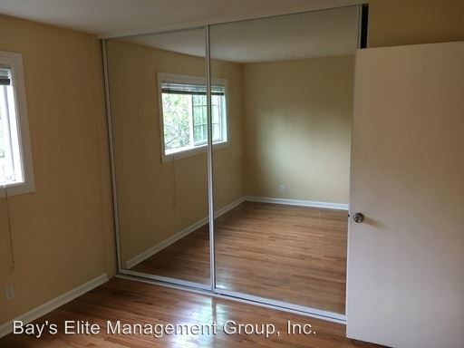 Building Photo - 217 Santa Clara Ave