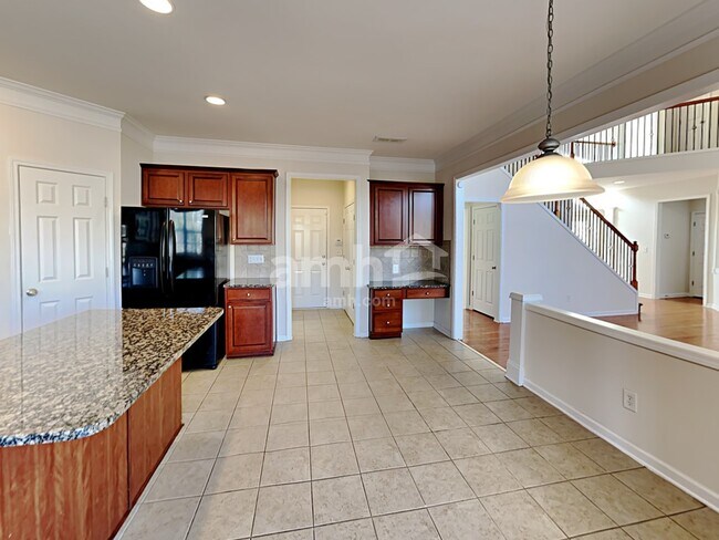 Foto del edificio - 407 Pinoak Dr