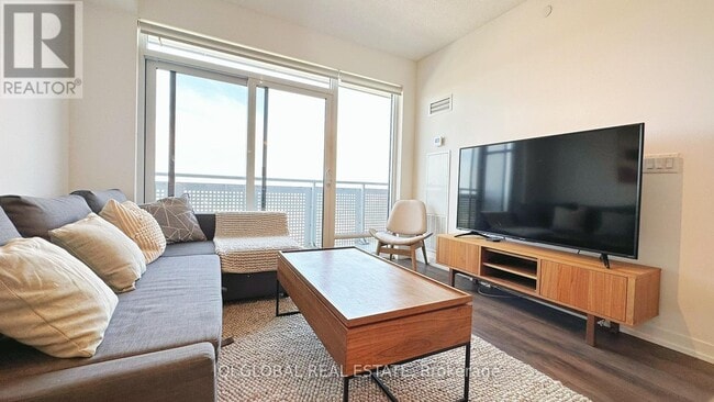 Photo du bâtiment - 2520 Eglinton Ave W