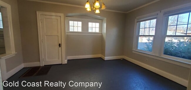 Building Photo - 4 br, 1 bath House - 321 Kenilworth Ave