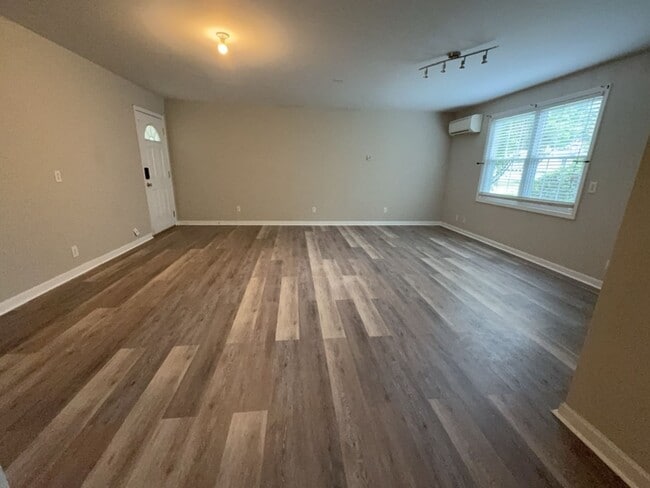 Building Photo - 113 Dupre Mill Ct