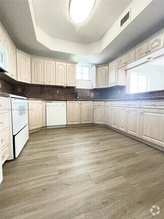 Building Photo - 17415 NW 75th Pl