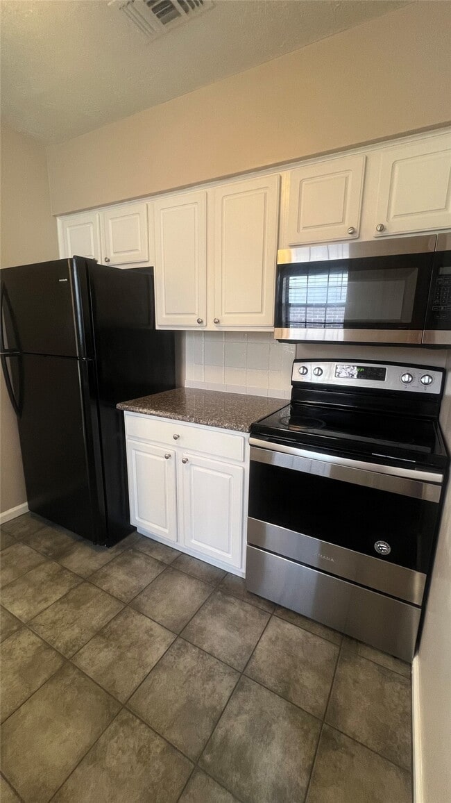 Building Photo - 4505 La Branch St