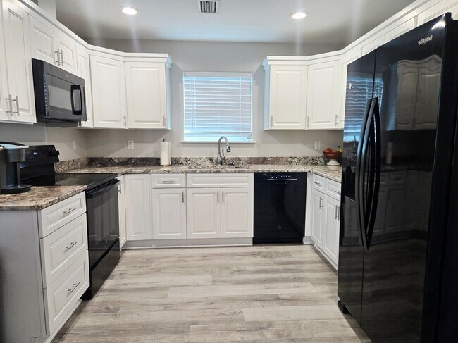 Foto del edificio - 143 Shallow Reed Dr