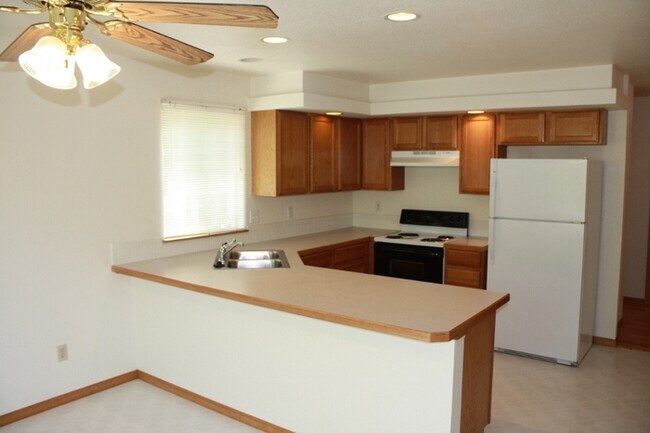 Foto del edificio - 3608 Mayflower Ct