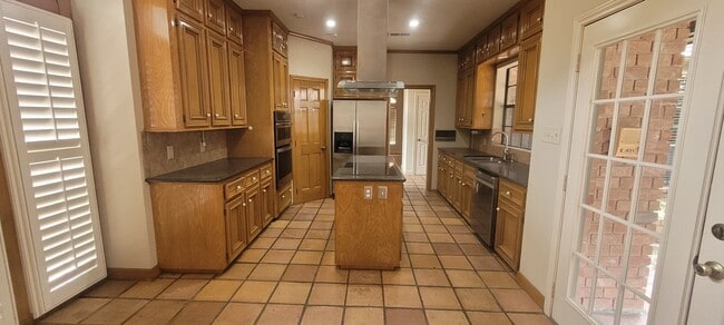 Foto del edificio - 5106 Olympia Fields Ln