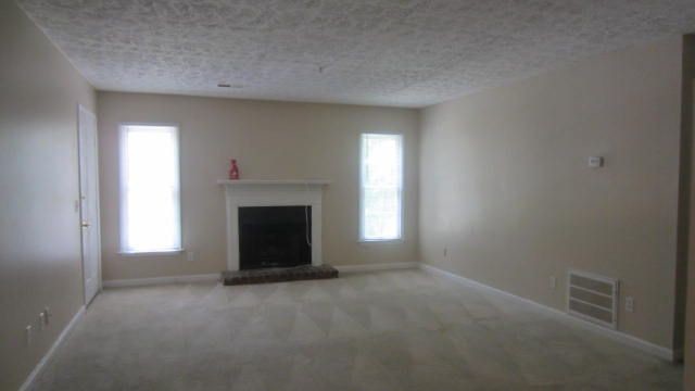 Building Photo - 293 East Burns Court - Unit C Available NOW