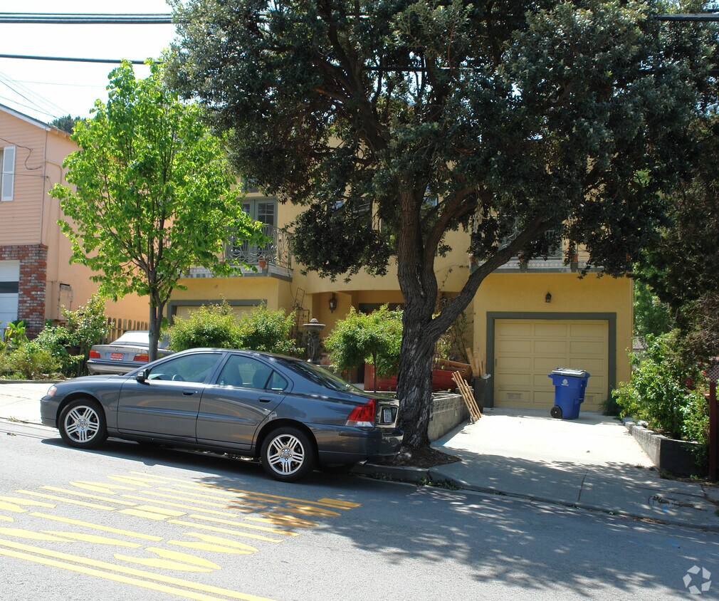 Building Photo - 428 San Bruno Ave