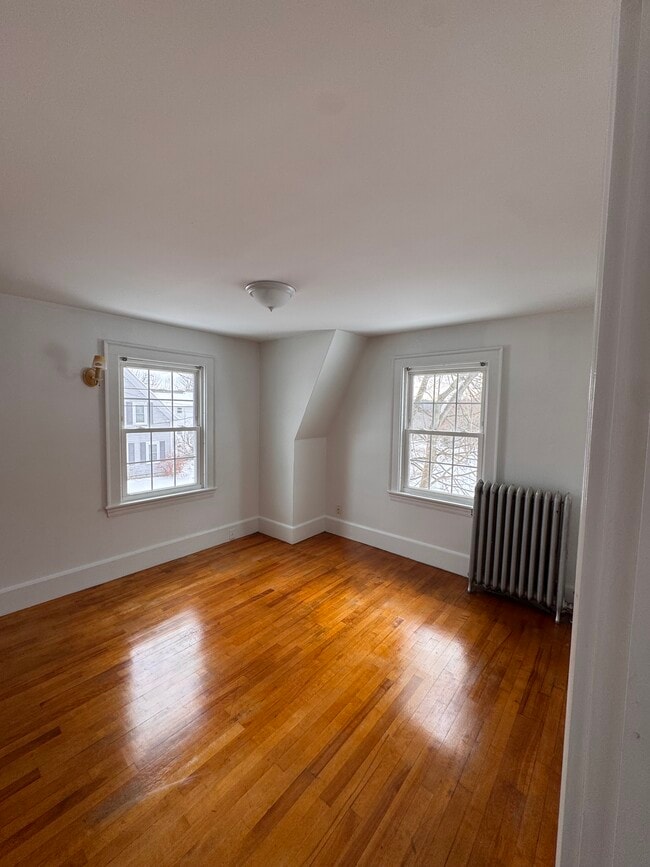 Building Photo - 92 Gage St