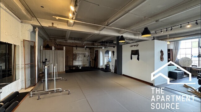 Foto del edificio - 3144 W Carroll Ave