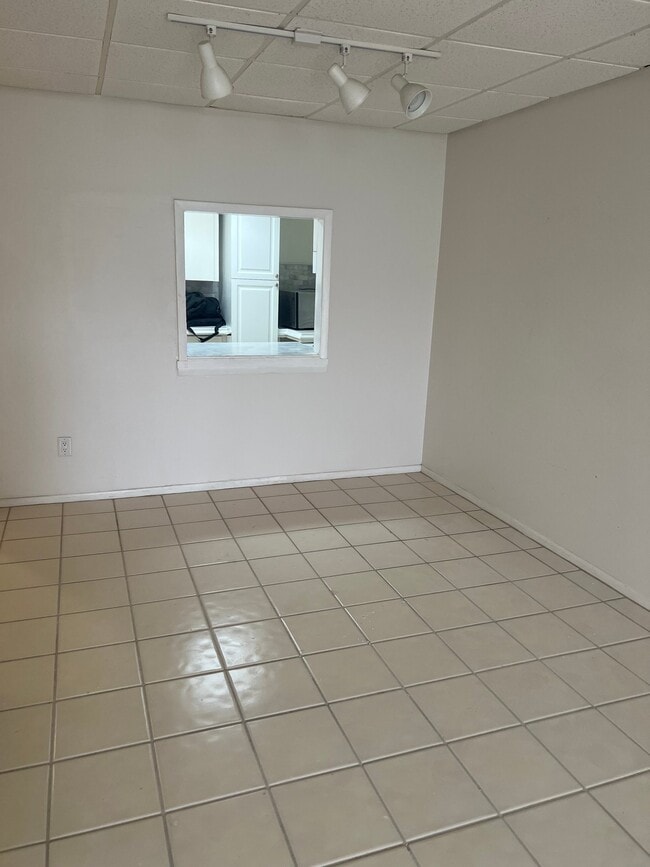 Building Photo - 3106 Harbor Blvd