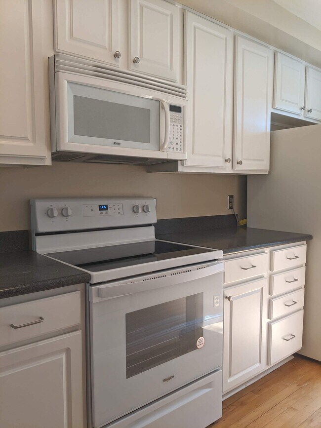 Foto del edificio - 105 Ascot Ct