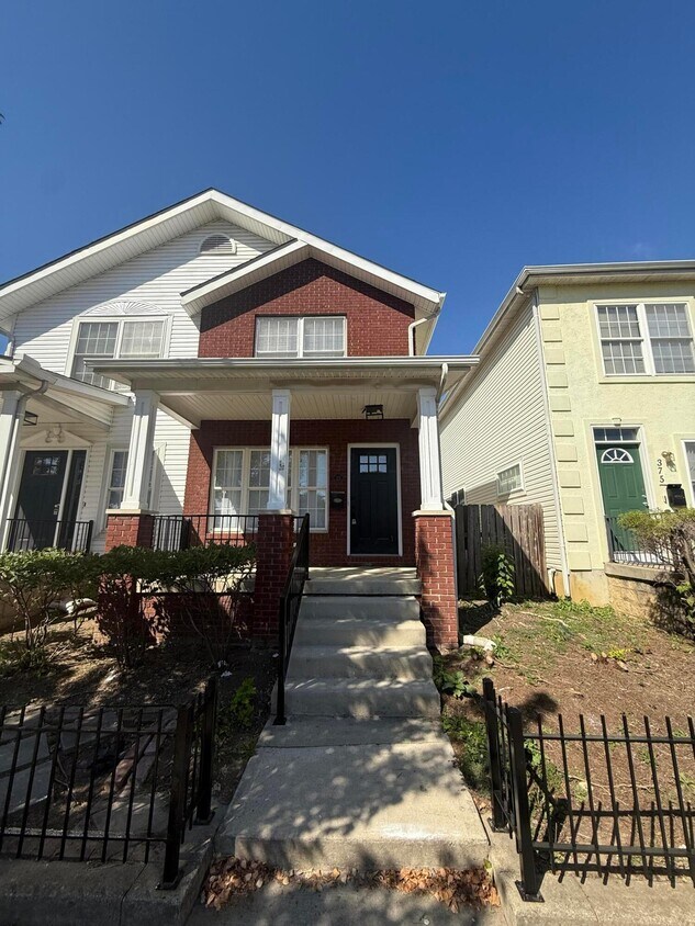 Foto principal - 373 Taylor Ave
