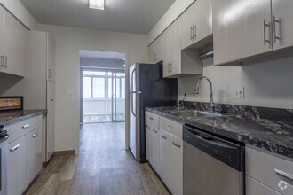 Marine Towers West photo'