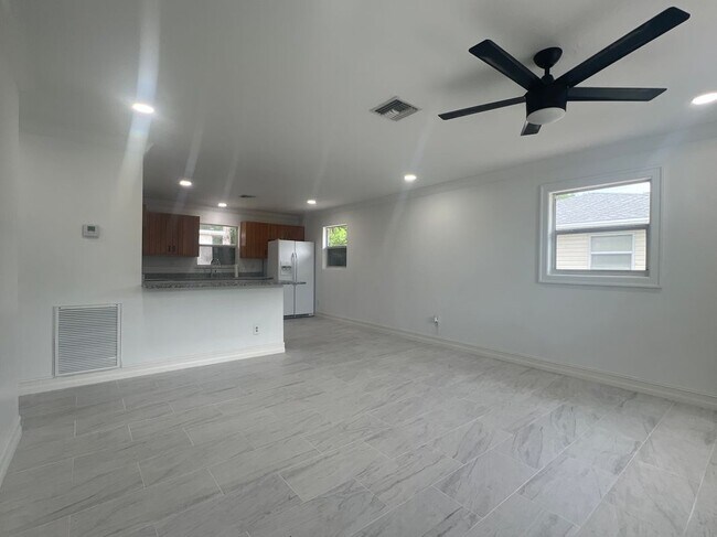 Foto del edificio - 12113 Fuller Ln