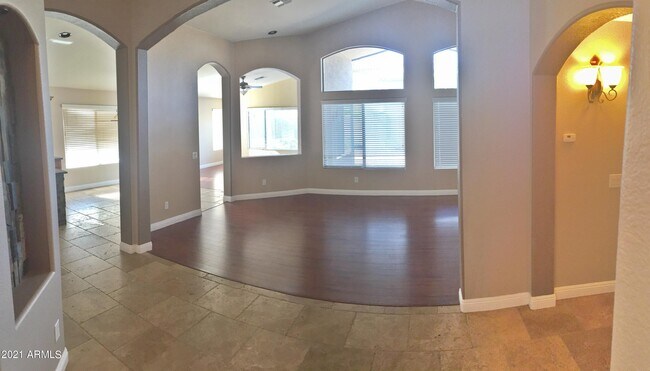 Building Photo - 2246 W Roy Rogers Rd