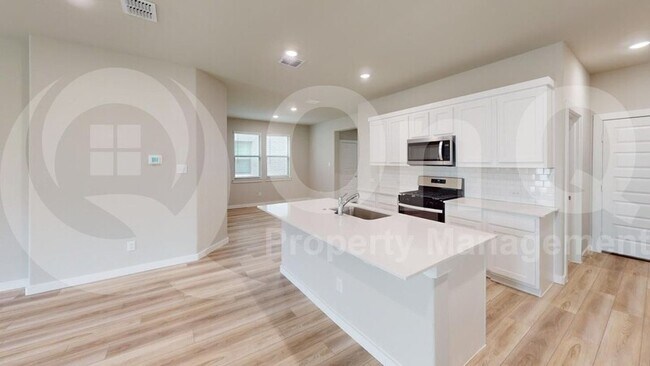 Building Photo - 215 Caliber Ct